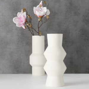 Jarra Cerâmica Branco Mate - Mod. Direita Bonita jarra em cerâmica branco mate (modelo da esquerda na foto)