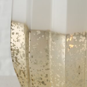 Jarra em Vidro Lacado - Branco e Dourado (Grande) Bonita jarra em vidro lacado Branca e Dourada