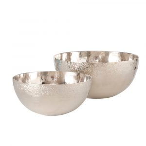 Taça em Alumínio Prateada Bonita teça em alumínio prateada Muito bonita para utilizar com arranjos florais em centros de mesa