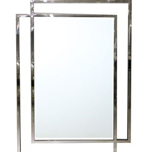 Espelho em Aço Prateado Bonito espelho em aço polido prata.