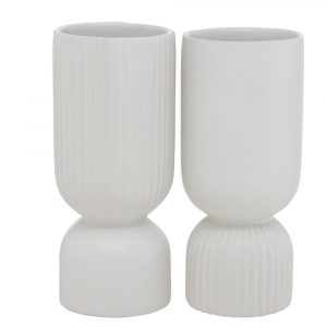 Jarra Cerâmica Branco Mate - Base Riscas Bonita jarra branco mate Em cerâmica Base com efeito riscas