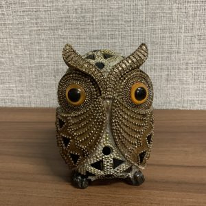 Coruja Dourada Bonita peça decorativa coruja Com pormenores dourados