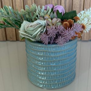 Vaso+Arranjo Personalizado (Ref.004) Bonito conjunto de vaso + arranjo personalizado com mistura de flores Em tons azuis
