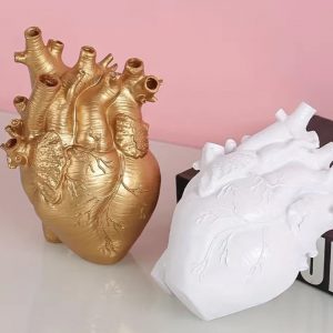 Escultura/Jarra Decorativa Coração - Dourado Bonita e distinta peça decorativa Material: Resina