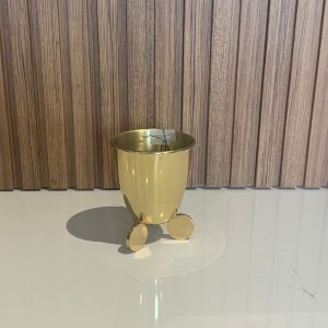 Copo/Jarra em Latão com 3 Pés - Pequeno Bonito Copo/Jarra em Latão Dourado Brilho