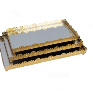 Bandeja em Metal e Espelho - Pequena Bonita Bandeja em Metal Dourado e Fundo e Espelho