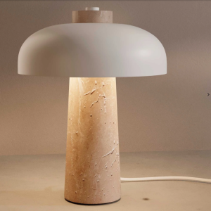 Candeeiro Mesa Metal e Mármore Candeeiro de Mesa - Base de mármore - 2 x G9 Este candeeiro de mesa combina a beleza do mármore com um design funcional e elegante. A luz refletida na sua cúpula de alumínio realça a textura natural da pedra, criando um ambiente sofisticado em qualquer espaço. Adicione personalidade à sua casa com este candeeiro de mesa exclusivo. Casquilho: G9 Certificados: CE ROHS Material: Alumínio e Mármore Potencia Máxima: 5W Tensão Nominal V220 - 240 V AC