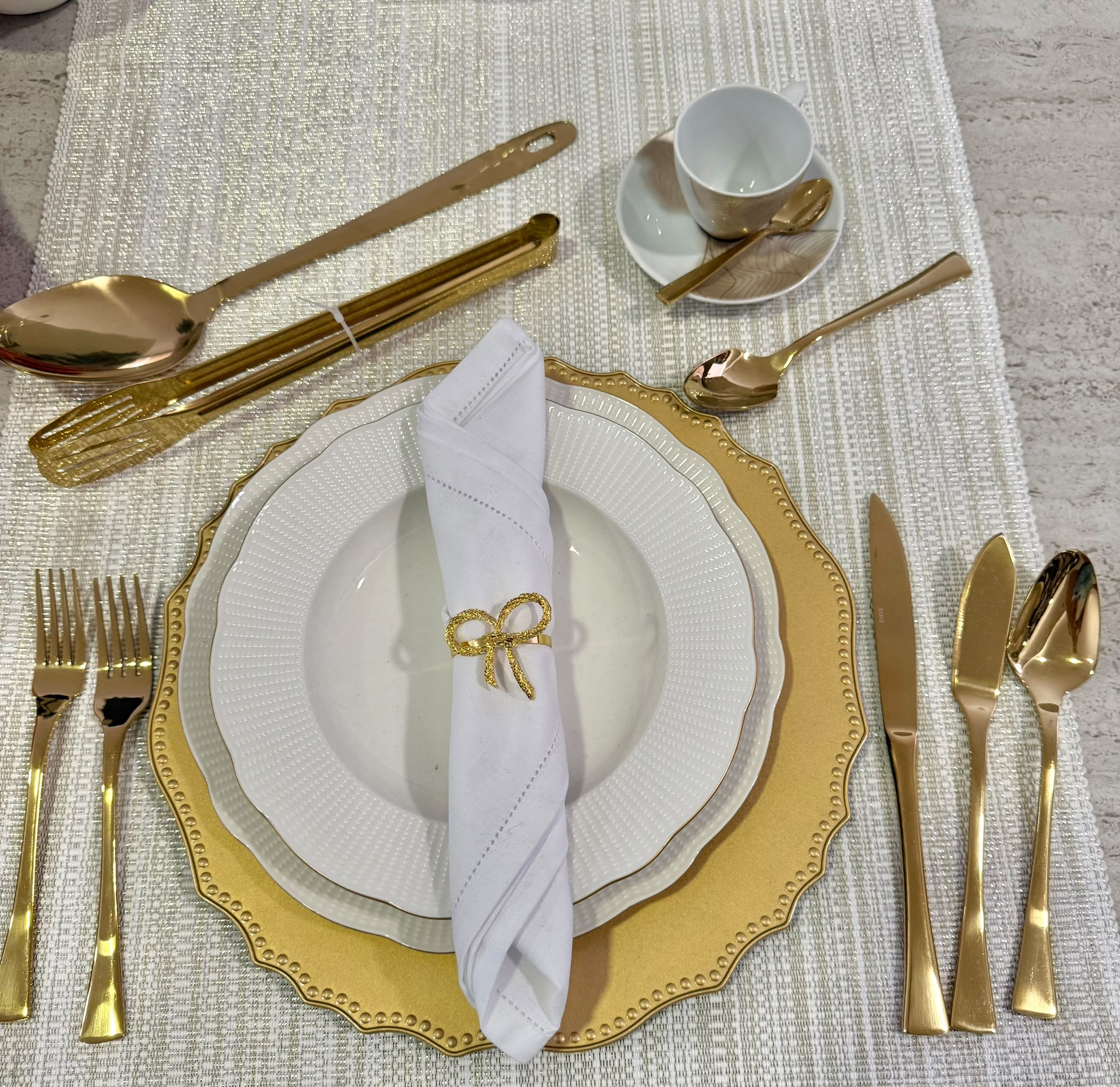 Conjunto de Talheres em Inox Dourado - 88 Peças