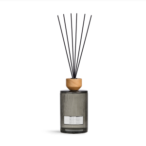 Ambientador Mikado – 1000 ML Cinza Escuro Ambientador Mikado Frasco de Vidro – 1 Litro Fragrância: Bergamots Lotus